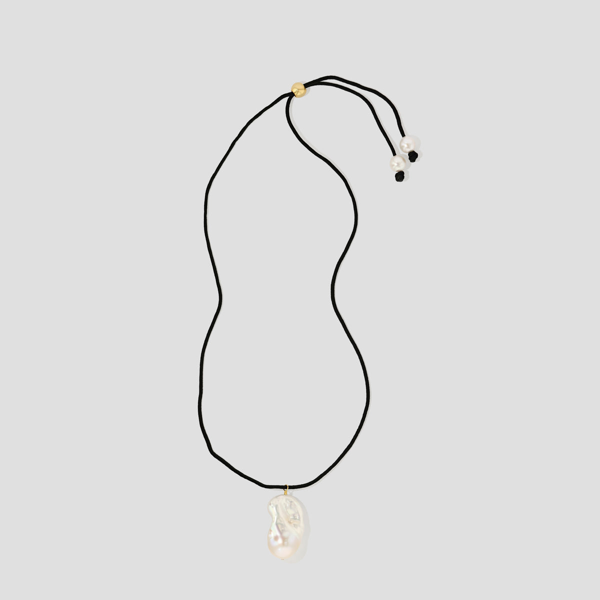 Floating Pearl Necklace Black