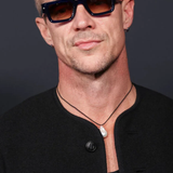 Floating Pearl Necklace Black